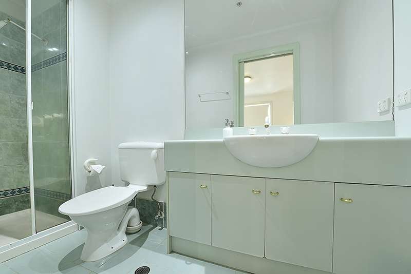 Apartment 121 33 La Trobe Street Melbourne CBD