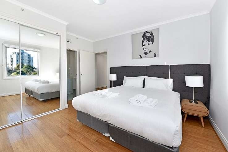 Apartment 71 33 La Trobe Street Melbourne CBD