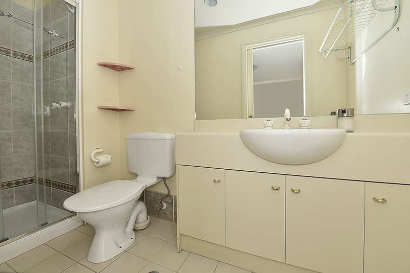 Apartment 51 33 La Trobe Street Melbourne CBD