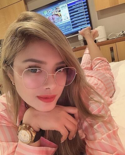 COME ENJOY MY WET PUSSY AM HORNY GUYS AND FUK ME I TOP YOU 4500 AUD AFTER FUN GUYS