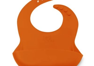 Catch-and-Clean-Silicone-Bib-Juicy-Orange-1