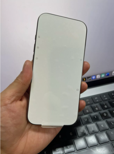 Apple iPhone 16 Pro – Open Box