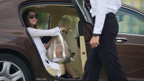 Taxi from Melbourne Airport to Geelong: Seamless Arrival