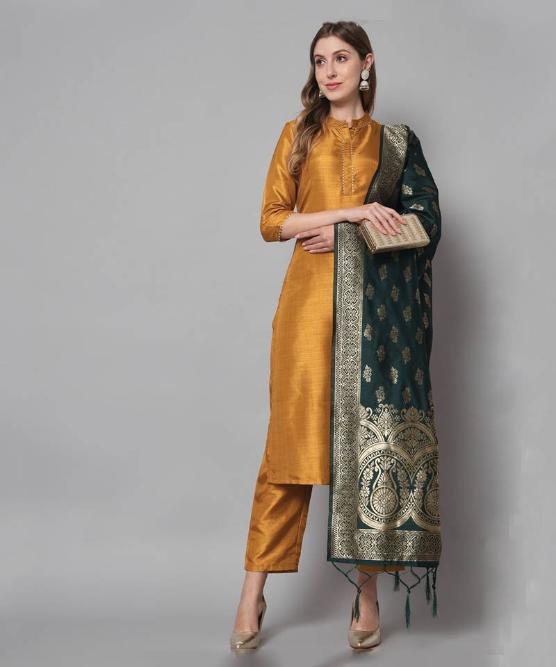 Kurti Sets That Add Spark to Every Occasion