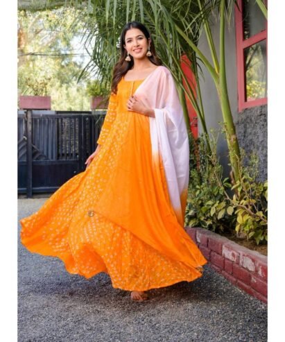 Turn Heads with Mirraw’s Luxurious Silk Kurtis