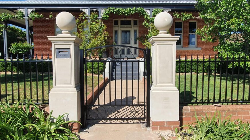 Elegant Gate Posts with Built-In Letterboxes – Made to Last!