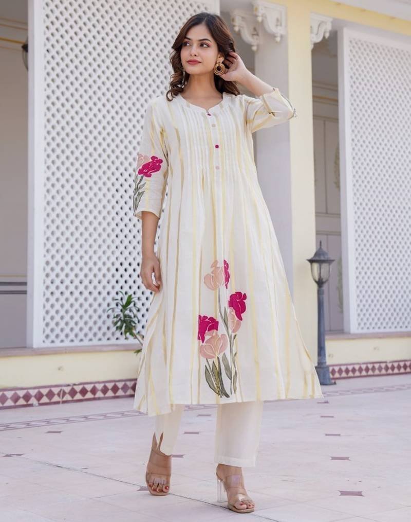 Elegance Meets Comfort in Mirraw Cotton Kurtis
