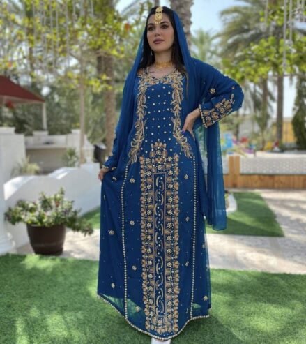 Stylish Kaftans & Caftan Dresses – Exclusive Offers on Muslim Clothing