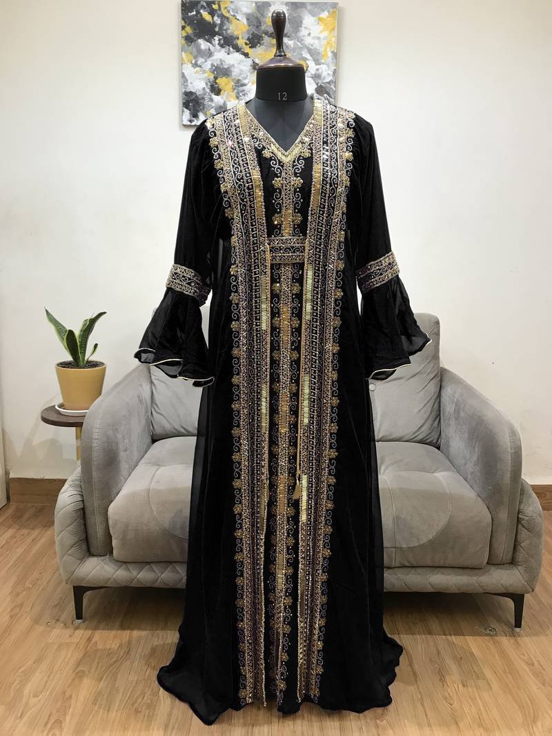 Elegant Black Kaftan – Stylish & Comfortable Muslim Dress for Women