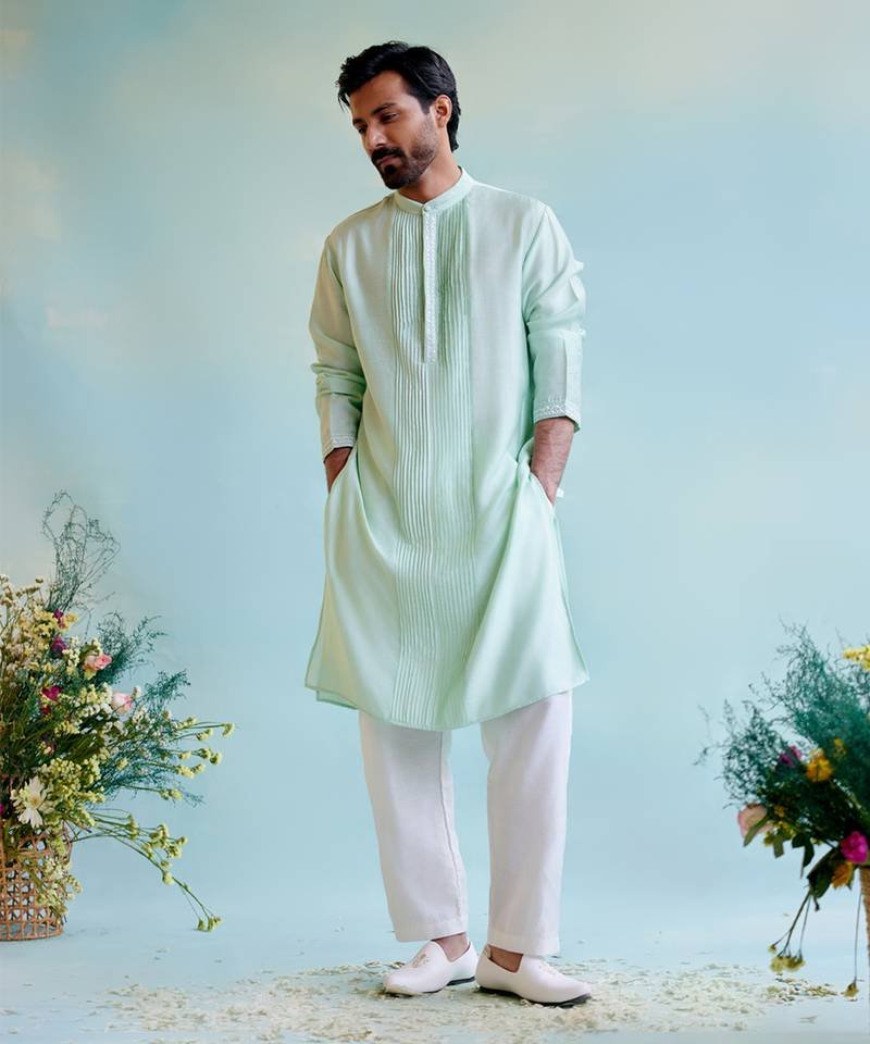 Elegant Muslim Dress for Men – Shop Now at Mirraw