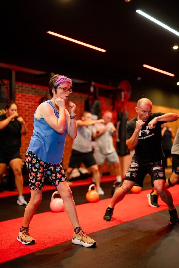 Does BoxSmart offer classes for different adult skill levels?