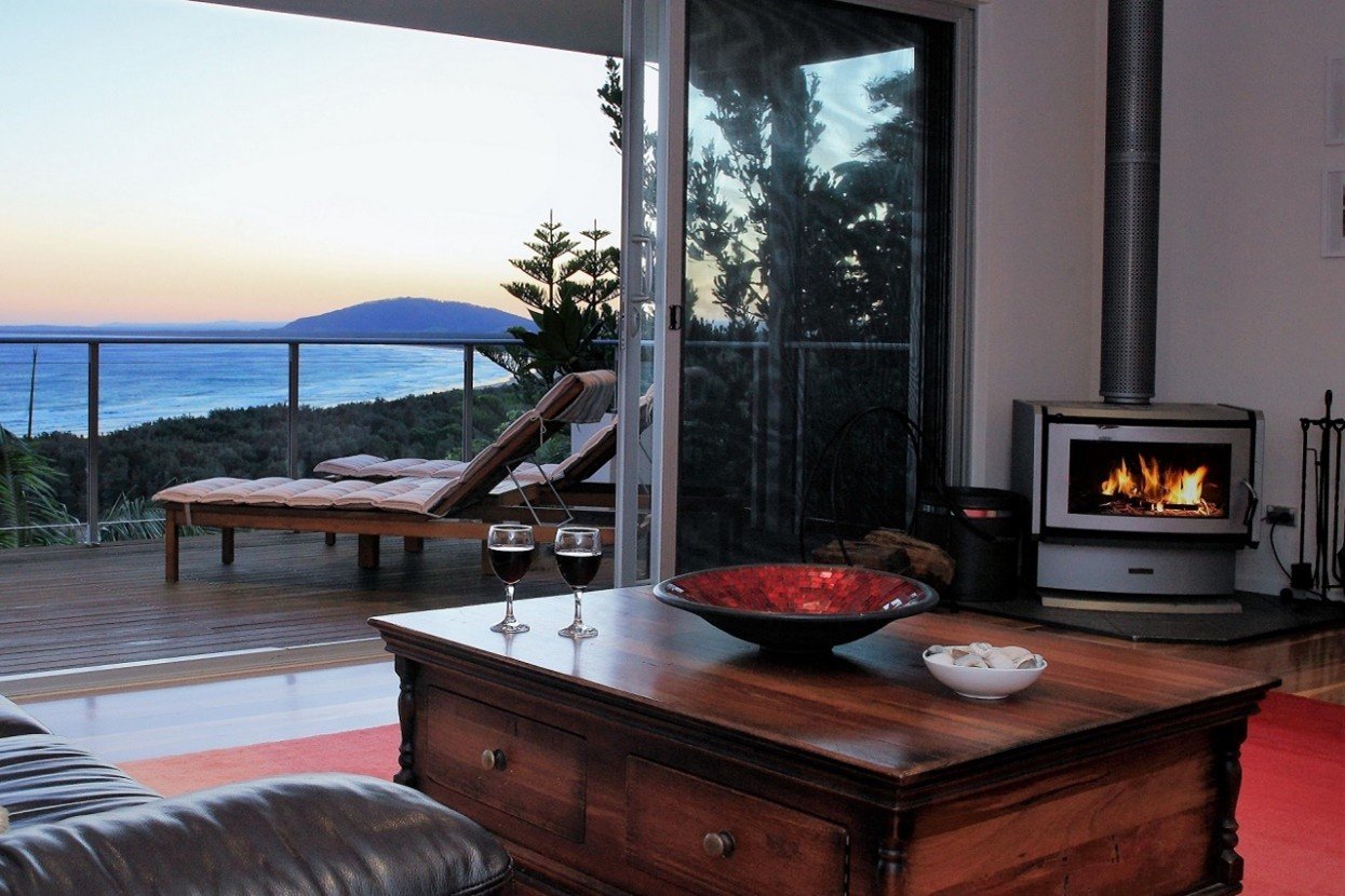 Luxury 4-Bed Beach House with Ocean Views at Blue Salt Gerroa