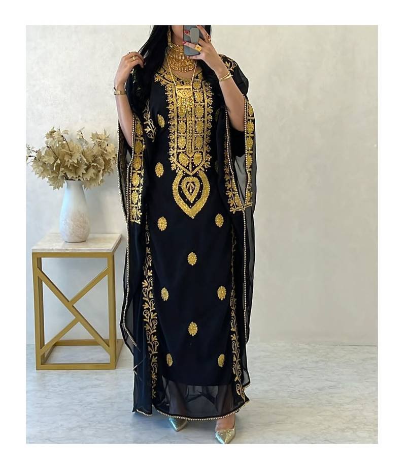 Elegant Black Kaftan for Women – 25% Off Caftan Online | Mirraw
