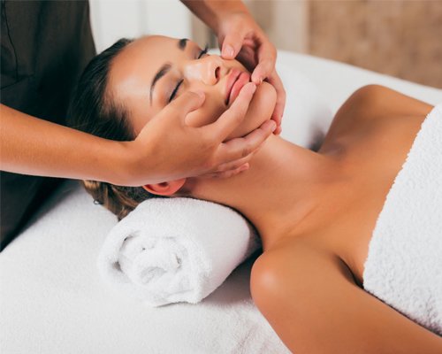 Relaxing Facial Service Near Quakers Hill for Smooth Skin
