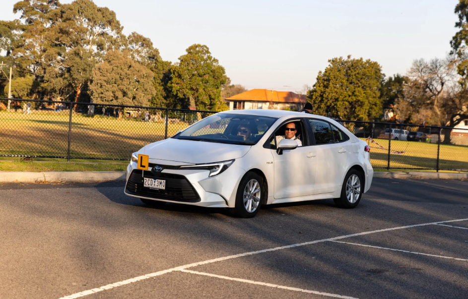 Need specific car driving lessons near me?