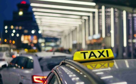 Stressed about navigating airport traffic and parking?