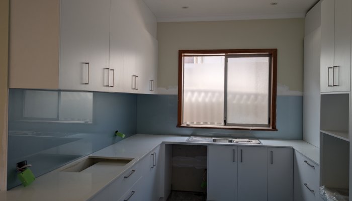 Modern Glass Splashback in Perth – Call Today!