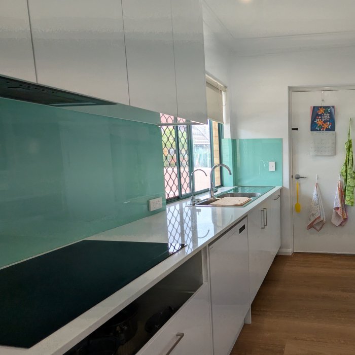 Modern Glass Splashback in Perth – Call Today!