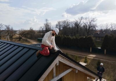 full-shot-roofer-working-with-helmet-8_11zon