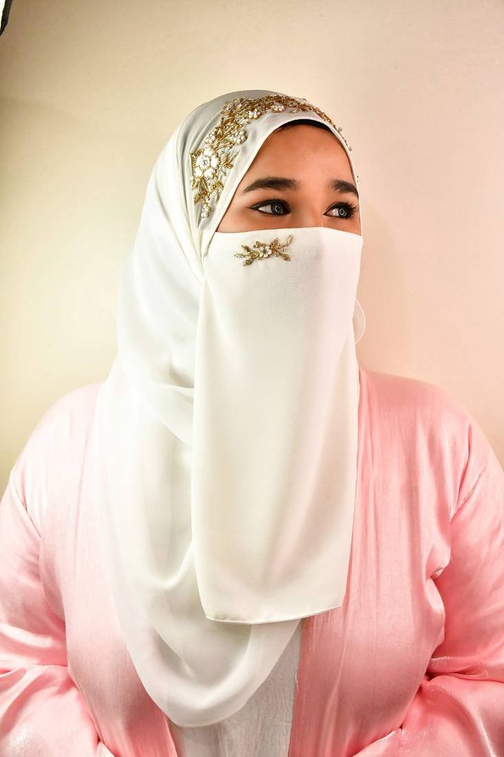 White Hijab Scarf – Soft Daily Wear Hijab by Mirraw Brand