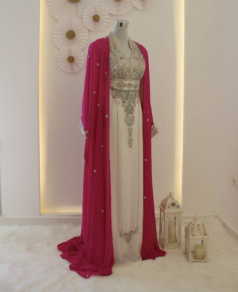 Pink Kaftan for Women – Elegant Mirraw Kaftan with 15% Discount